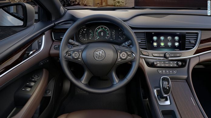 2017 Buick LaCrosse - фотография 14 из 41