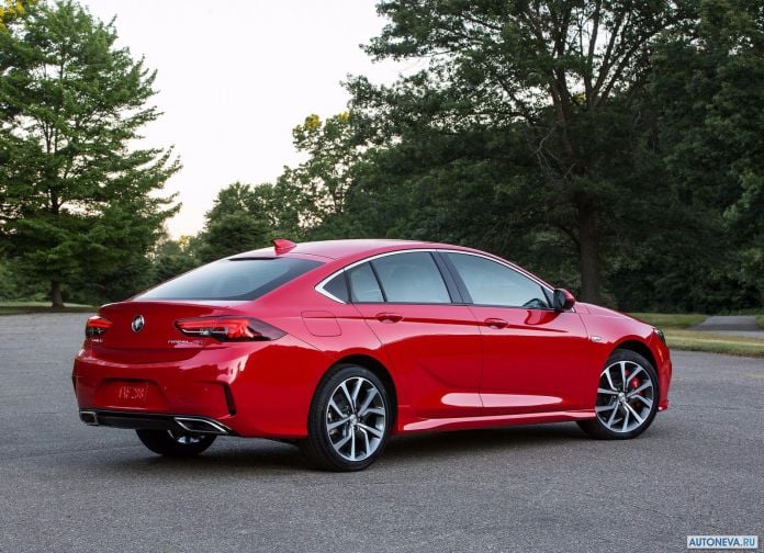 2018 Buick Regal GS - фотография 5 из 14