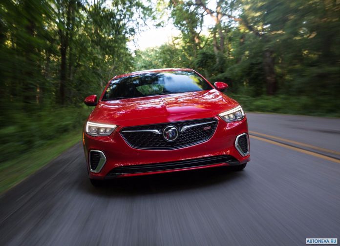 2018 Buick Regal GS - фотография 7 из 14