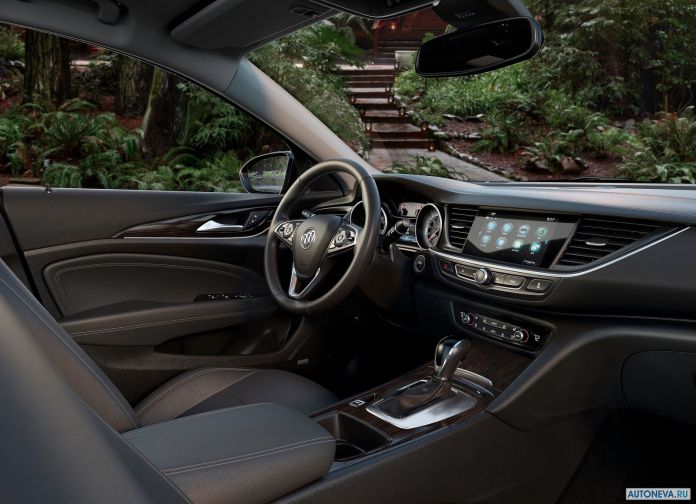 2018 Buick Regal TourX - фотография 9 из 11 2018 Buick Regal TourX - фотография 9 из 11