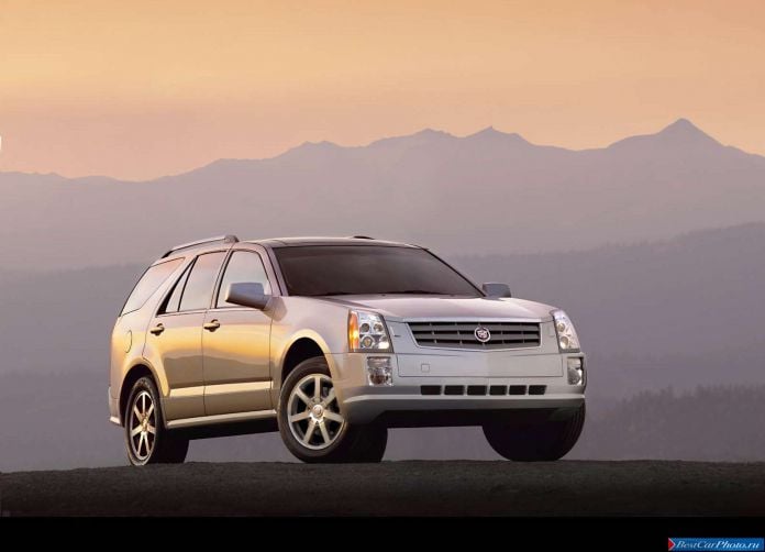 2004 Cadillac SRX - фотография 1 из 37
