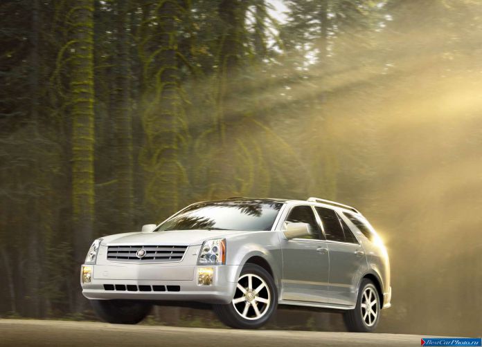 2004 Cadillac SRX - фотография 2 из 37