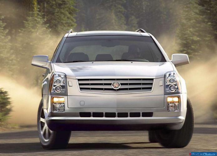 2004 Cadillac SRX - фотография 10 из 37
