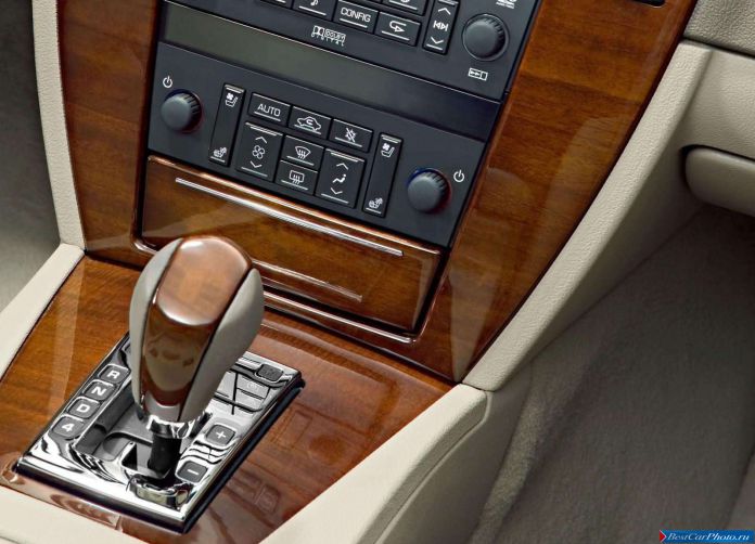 2005 Cadillac STS - фотография 24 из 30