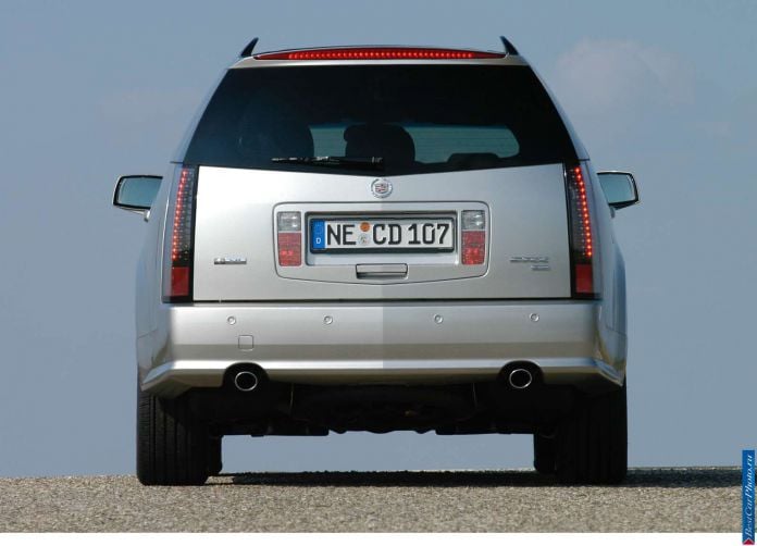 2005 Cadillac SRX Euro - фотография 11 из 13
