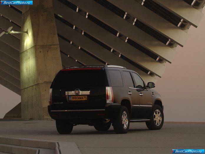 2007 Cadillac Escalade European Version - фотография 31 из 59
