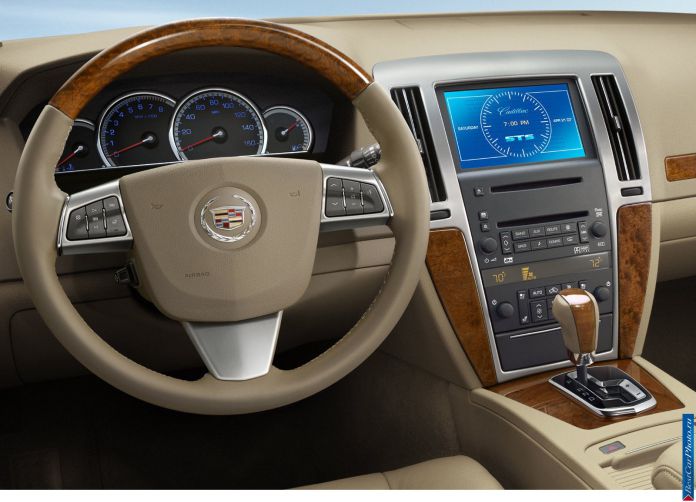 2008 Cadillac STS - фотография 12 из 16
