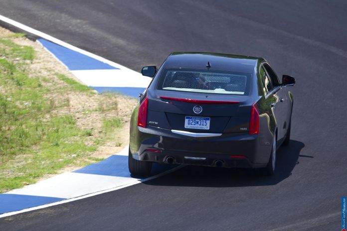 2013 Cadillac ATS - фотография 12 из 140