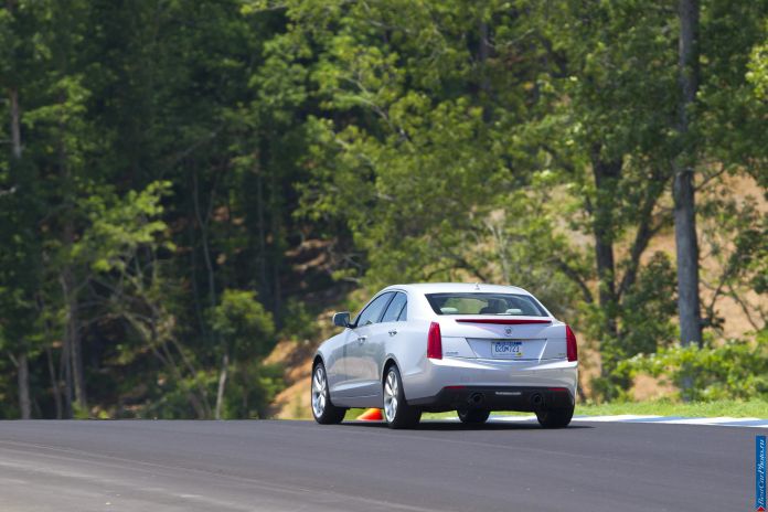 2013 Cadillac ATS - фотография 32 из 140