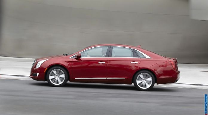 2013 Cadillac XTS - фотография 1 из 64