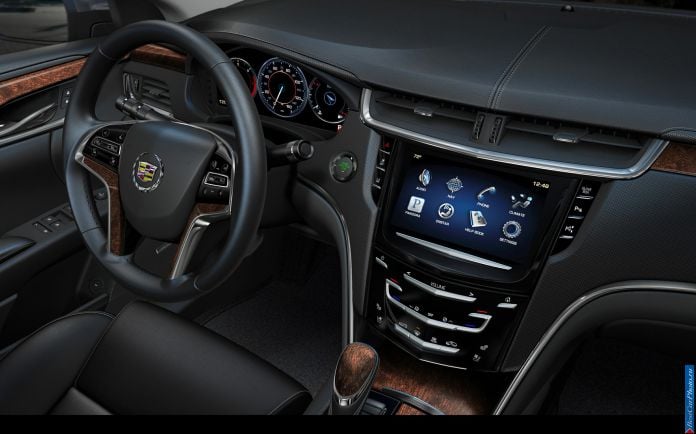 2013 Cadillac XTS - фотография 4 из 64