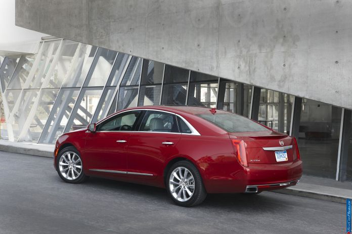 2013 Cadillac XTS - фотография 10 из 64