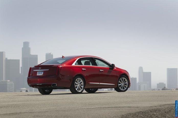 2013 Cadillac XTS - фотография 28 из 64