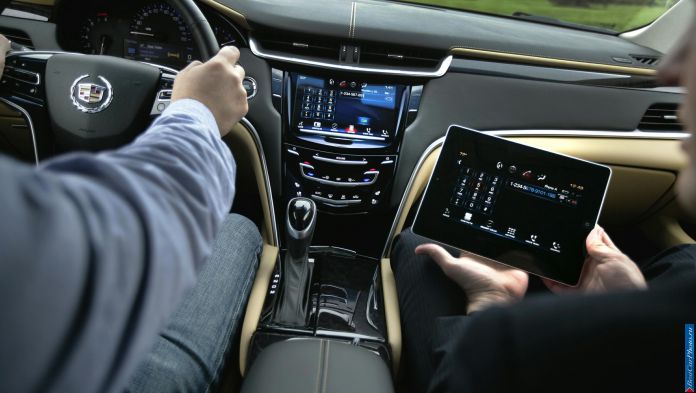 2013 Cadillac XTS - фотография 31 из 64