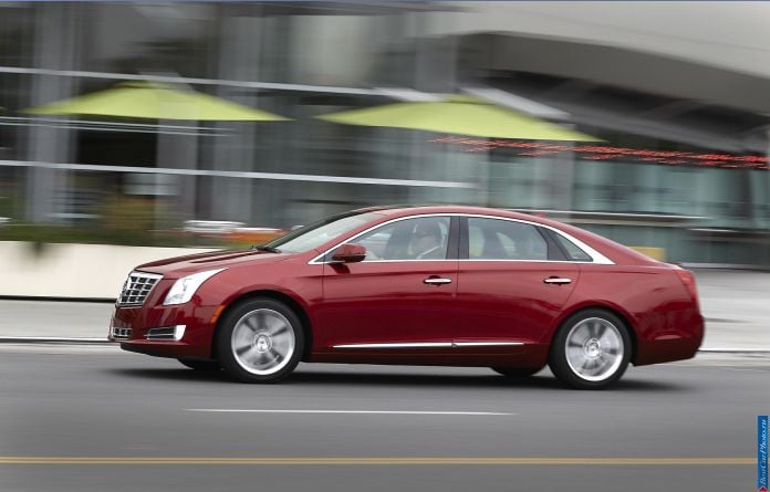 2013 Cadillac XTS - фотография 38 из 64