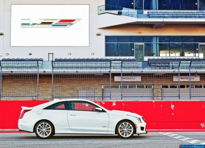 2016 Cadillac ATS-V Coupe - фотография 3 из 13