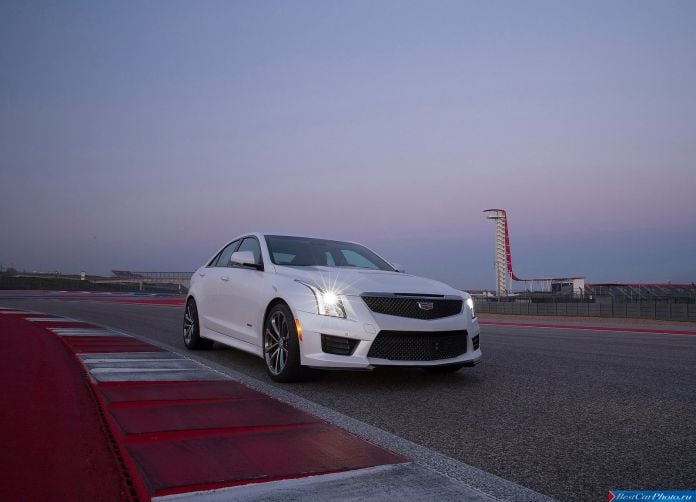 2016 Cadillac ATS-V Sedan - фотография 1 из 25
