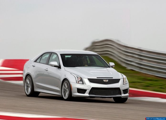 2016 Cadillac ATS-V Sedan - фотография 8 из 25