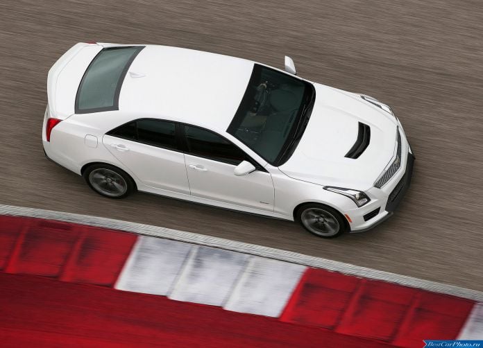 2016 Cadillac ATS-V Sedan - фотография 11 из 25