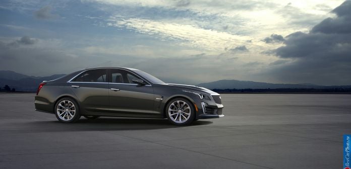 2016 Cadillac CTS-V - фотография 4 из 15