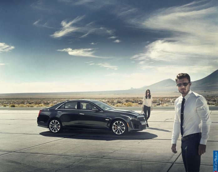 2016 Cadillac CTS-V - фотография 7 из 15