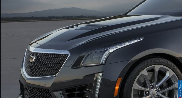 2016 Cadillac CTS-V - фотография 8 из 15