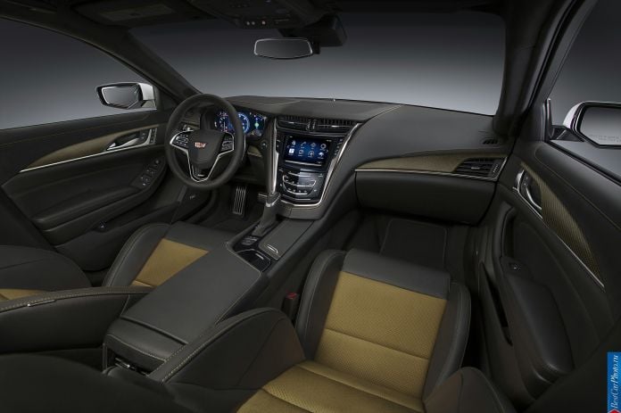 2016 Cadillac CTS-V - фотография 14 из 15