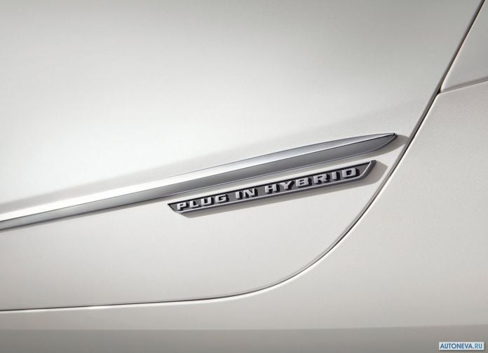 2017 Cadillac CT6 plug-in hybrid - фотография 14 из 19