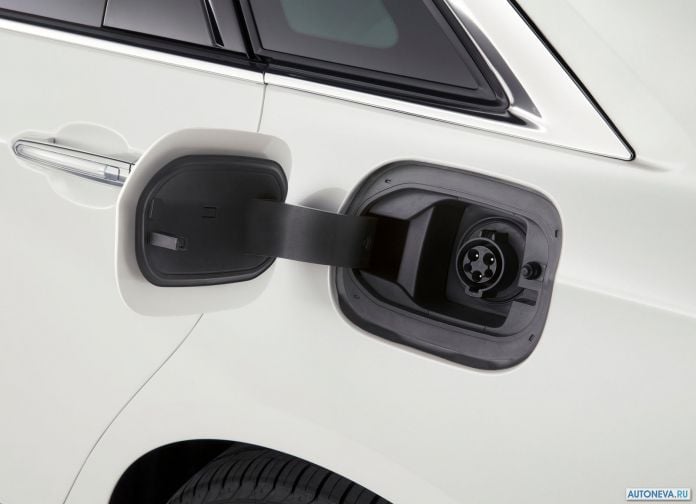 2017 Cadillac CT6 plug-in hybrid - фотография 15 из 19