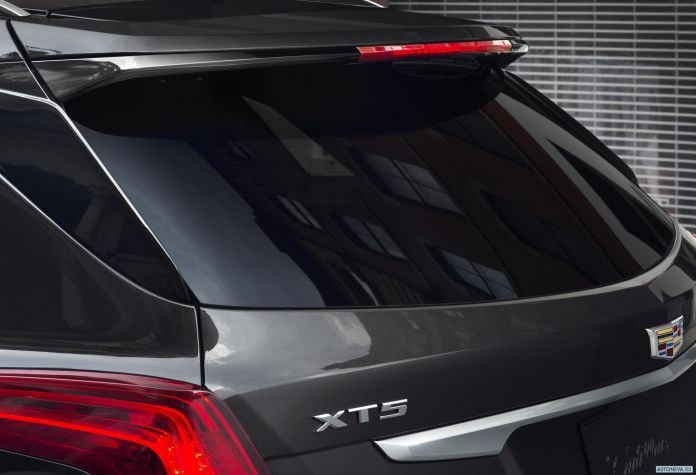 2017 Cadillac XT5 - фотография 35 из 73