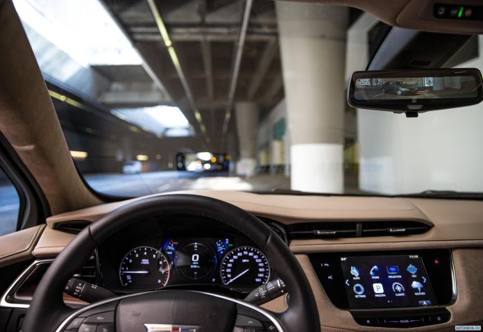 2017 Cadillac XT5 - фотография 56 из 73