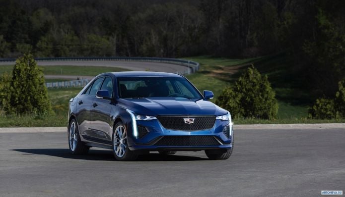 2020 Cadillac CT4-V - фотография 2 из 12