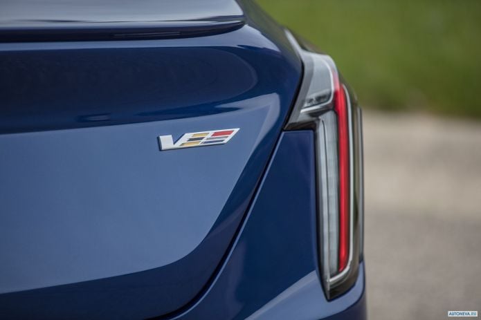 2020 Cadillac CT4-V - фотография 11 из 12 2020 Cadillac CT4-V - фотография 11 из 12