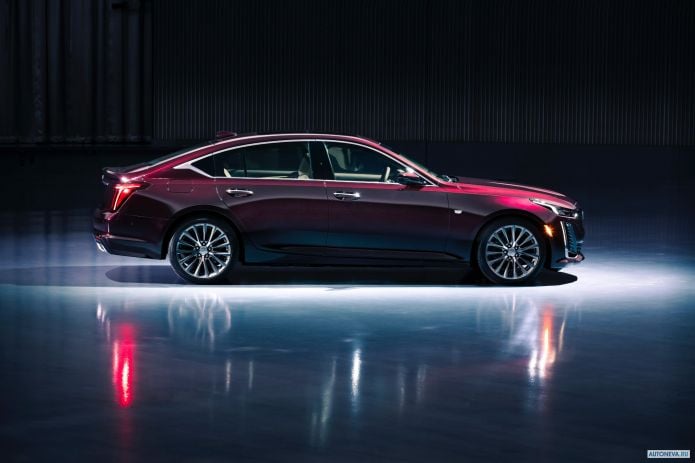 2020 Cadillac CT5 Premium - фотография 4 из 16