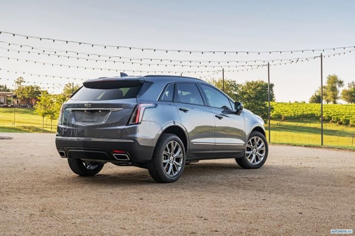 2020 Cadillac XT5 Sport - фотография 3 из 10