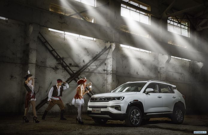 2019 Changan CS35 Plus - фотография 12 из 25 2019 Changan CS35 Plus - фотография 12 из 25