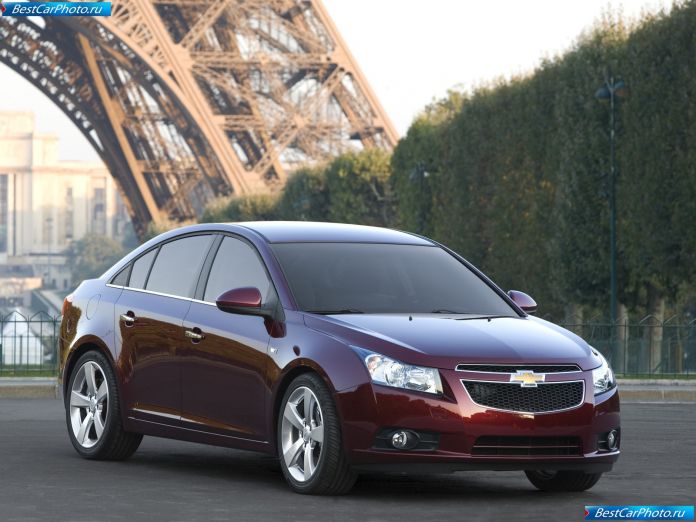 2009 Chevrolet Cruze - фотография 10 из 32