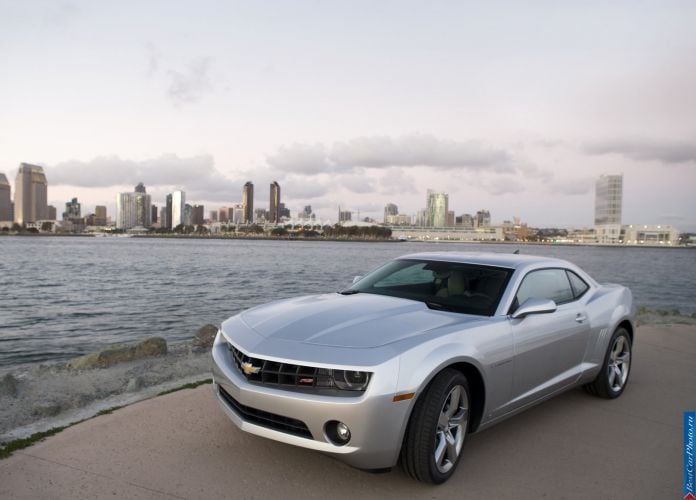 2010 Chevrolet Camaro - фотография 18 из 81