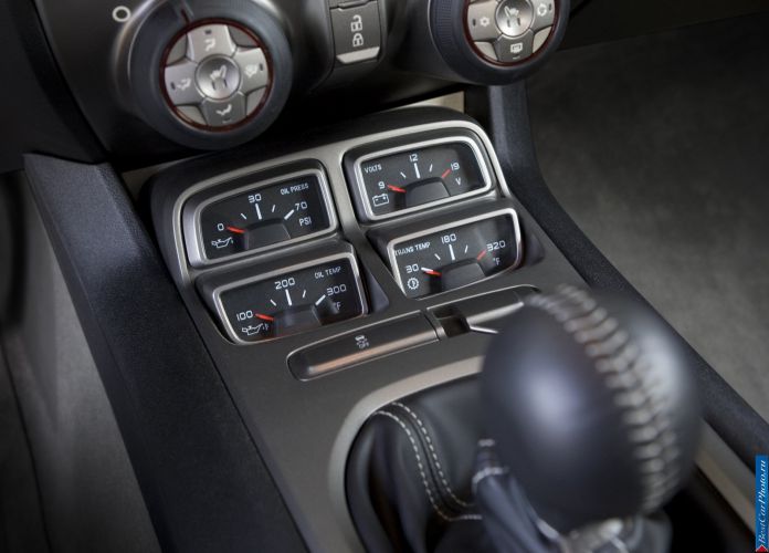 2010 Chevrolet Camaro - фотография 38 из 81