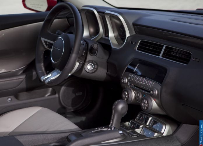 2010 Chevrolet Camaro SS - фотография 89 из 161