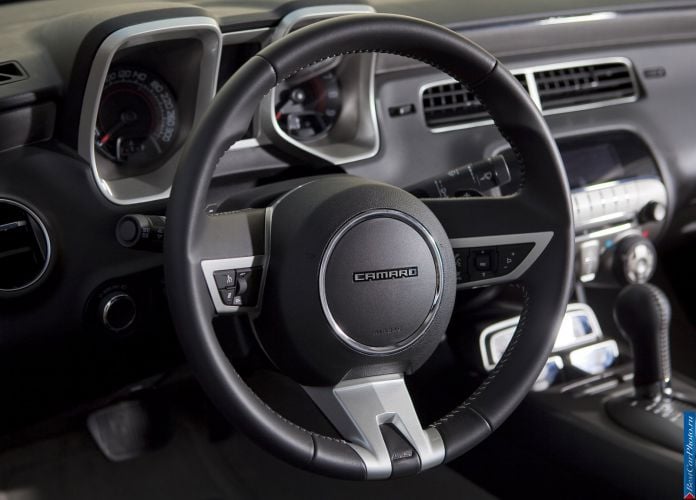 2010 Chevrolet Camaro SS - фотография 94 из 161