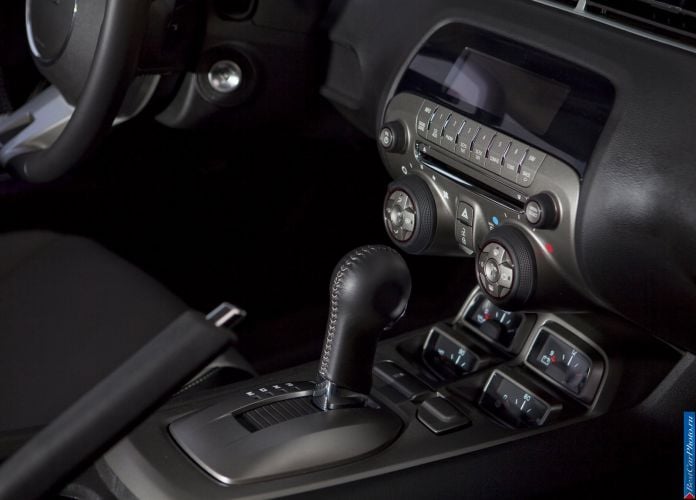 2010 Chevrolet Camaro SS - фотография 98 из 161 2010 Chevrolet Camaro SS - фотография 98 из 161