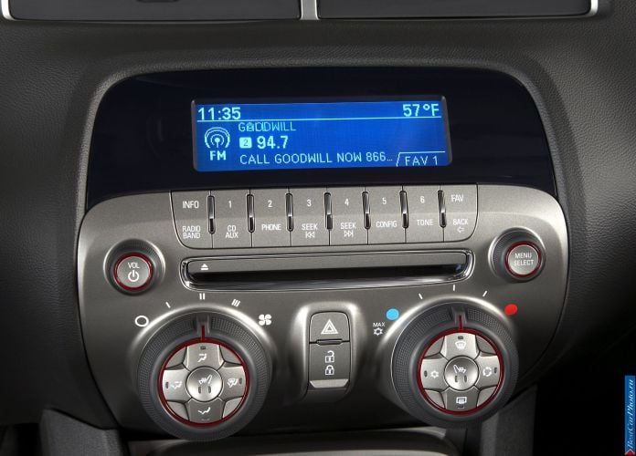 2010 Chevrolet Camaro SS - фотография 99 из 161 2010 Chevrolet Camaro SS - фотография 99 из 161