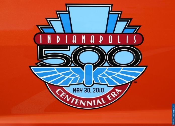 2010 Chevrolet Camaro SS Indy 500 Pace Car - фотография 9 из 11