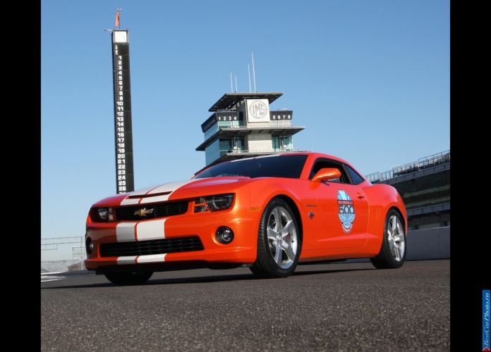 2010 Chevrolet Camaro SS Indy 500 Pace Car - фотография 10 из 11