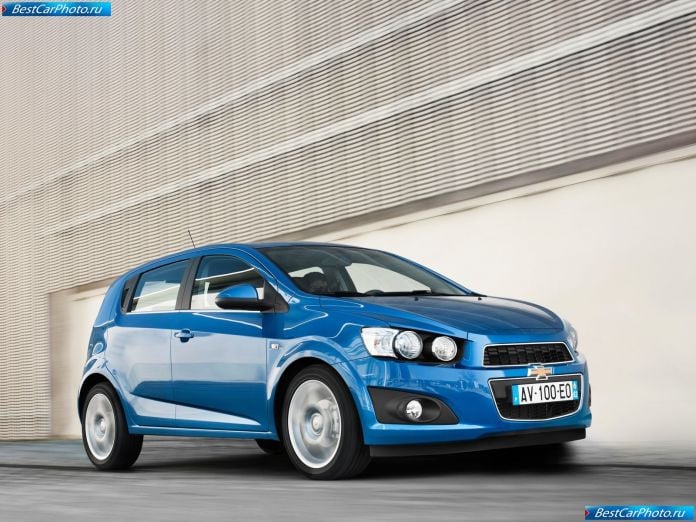 2011 Chevrolet Aveo - фотография 7 из 63