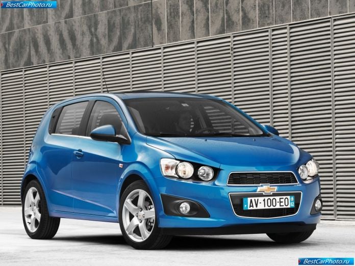 2011 Chevrolet Aveo - фотография 8 из 63