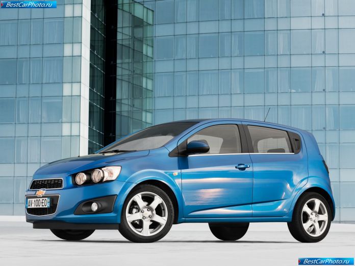 2011 Chevrolet Aveo - фотография 12 из 63