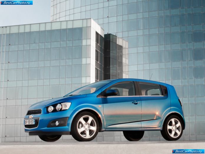 2011 Chevrolet Aveo - фотография 13 из 63