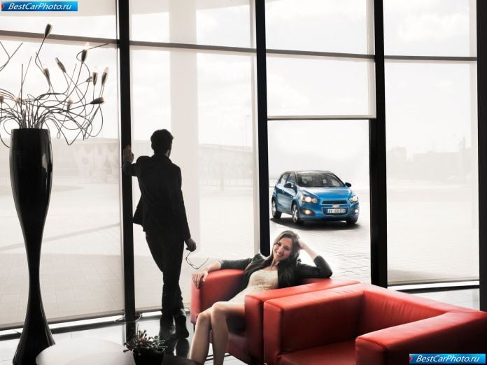 2011 Chevrolet Aveo - фотография 18 из 63